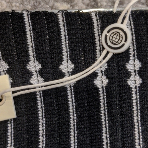 NWT Max Studio black patterned skater skirt - Picture 5 of 5